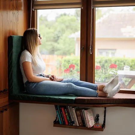 Tulipanos Kucko Az Orsegben * Viszak