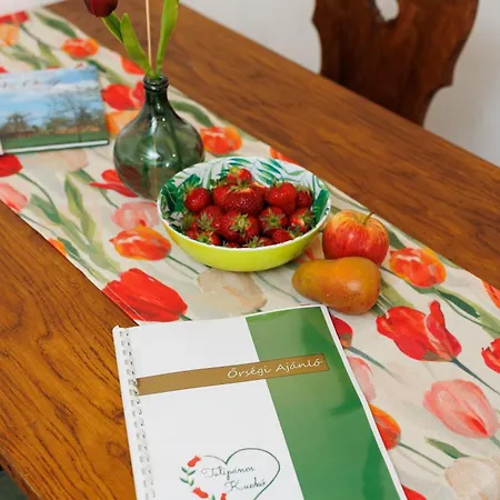 Tulipanos Kucko Az Orsegben Apartment